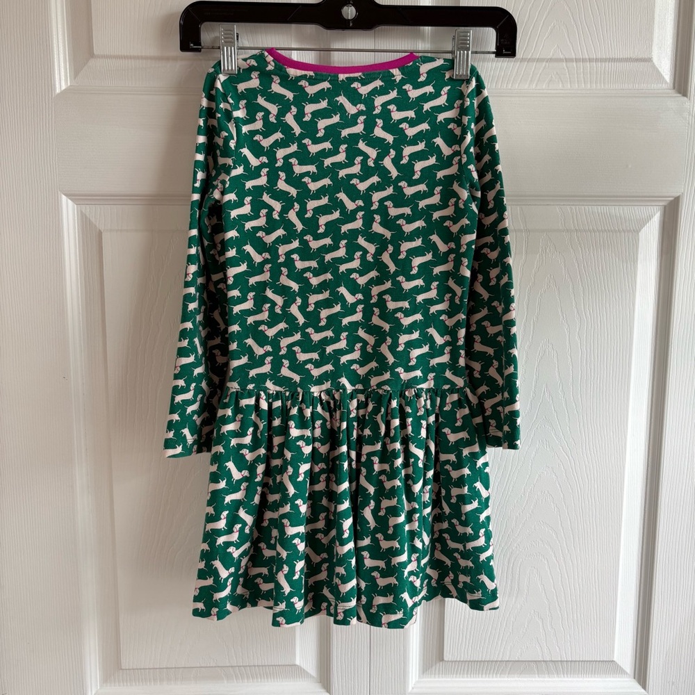 Boden Printed Jersey Dress In Hike Green Sausage Dogs 6-7 Long Sleeve Novelty - Picture 6 of 8
